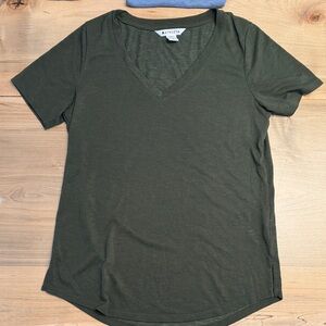 Breezy V neck Short Sleeve Tee